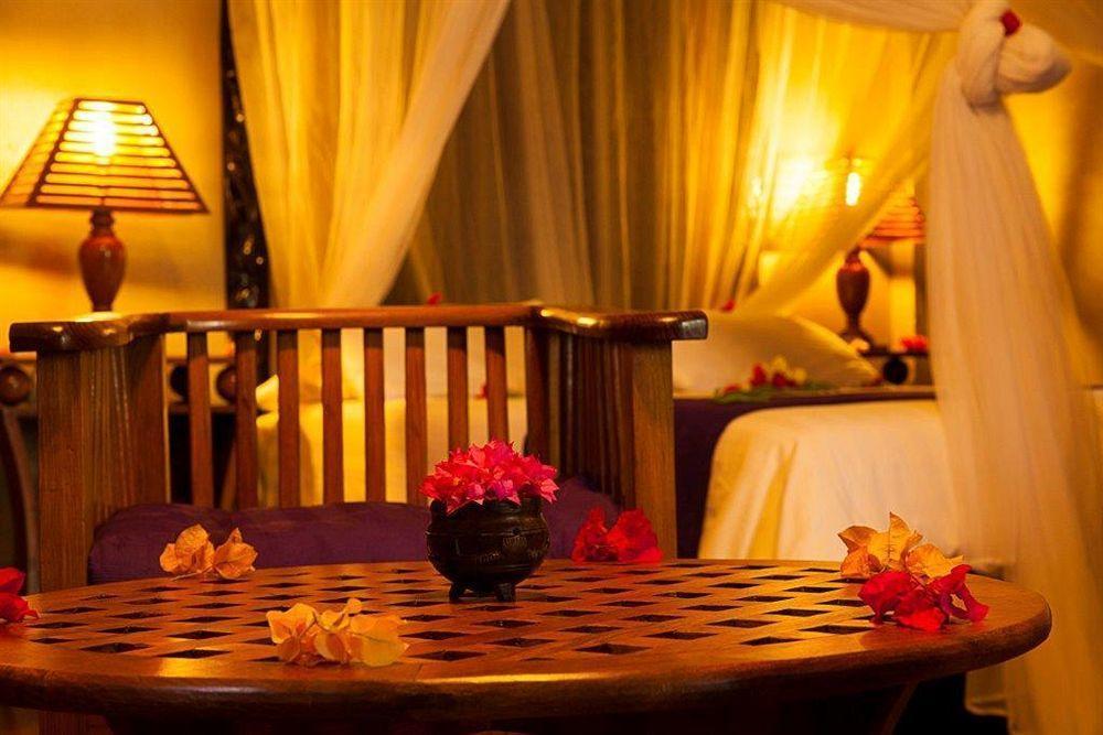 Nosy Be Hotel & Spa Ambaro Exterior photo