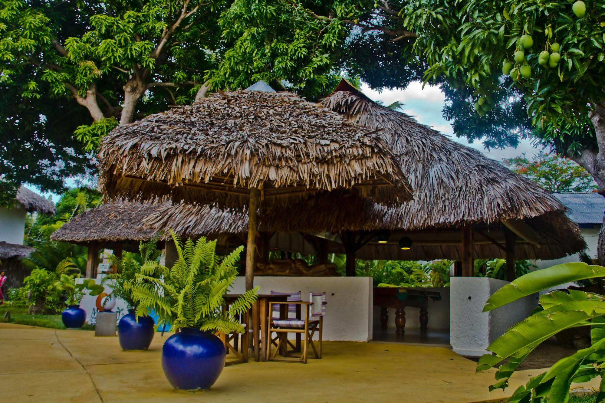 Nosy Be Hotel & Spa Ambaro Exterior photo